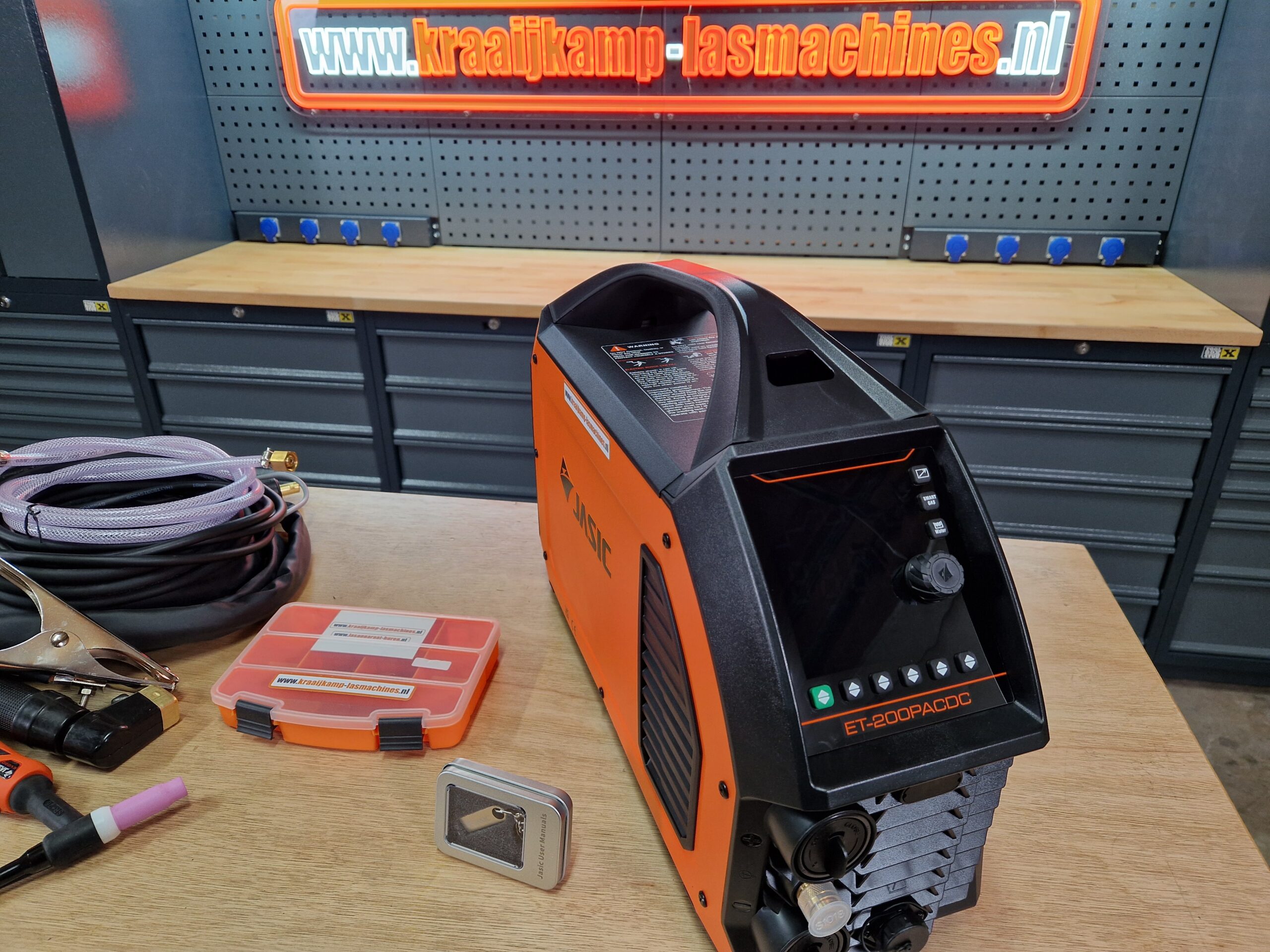 Jasic EVO20 TIG200P AC/DC PFC PULSE 230v inclusief slange