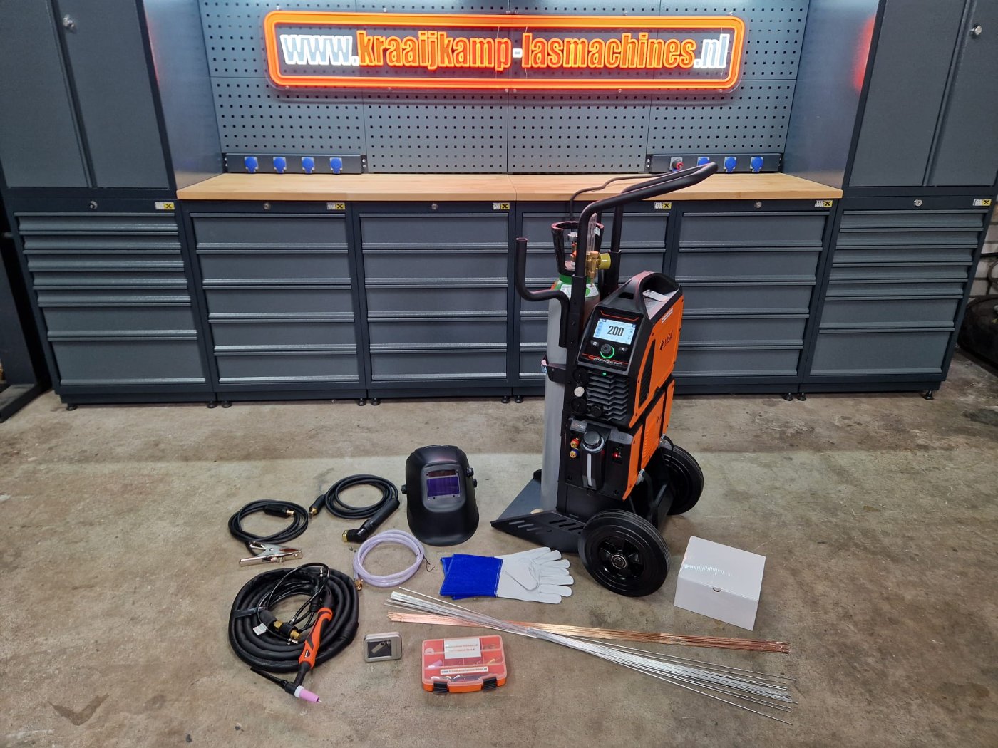 Jasic met geavanceerd LCD SCHERM watergekoeld EVO TIG200P PFC AC/DC PULSE 230v Compleet pakket!! + trolley/toolbox