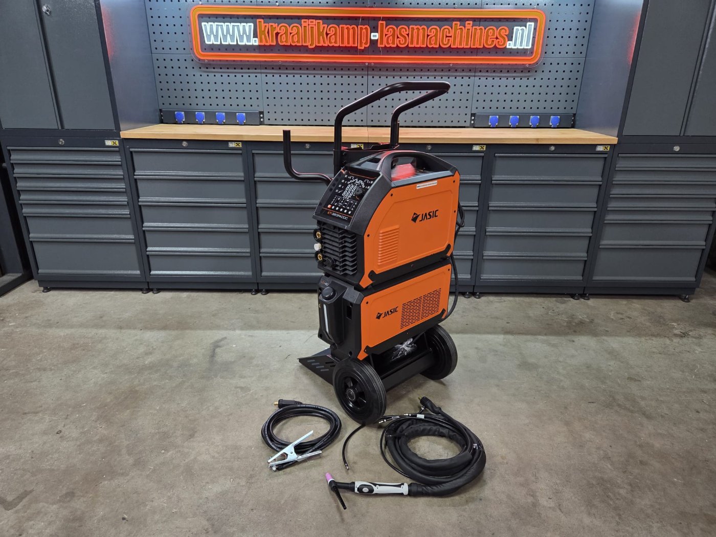 Jasic EVO TIG 320P AC/DC 400V – Professioneel TIG lasapparaat incl laswagen en slangenpakket (watergekoeld) 320A
