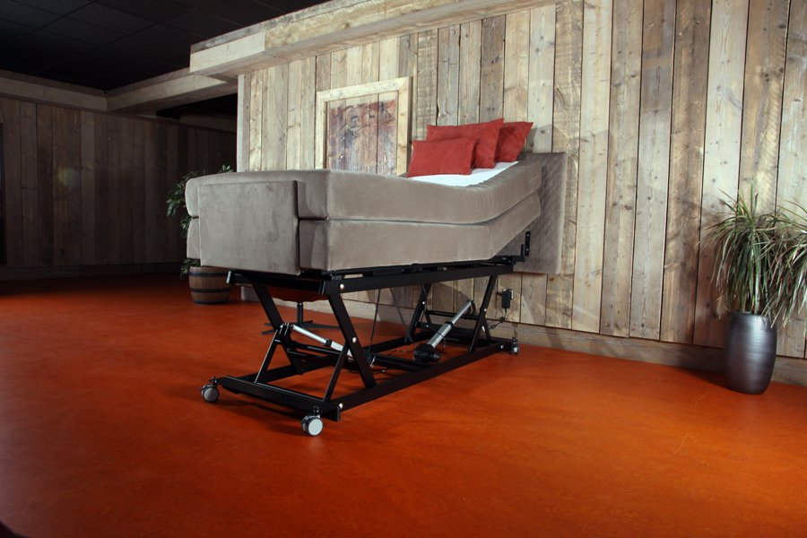 Hoog-laag boxspring Ölafson qqq841 maat 90 x 210.  HAGELNIEUW, VOOR ALS U SNEL EEN BED IN HUIS WILT HEBBEN. Nu met enorme korting!