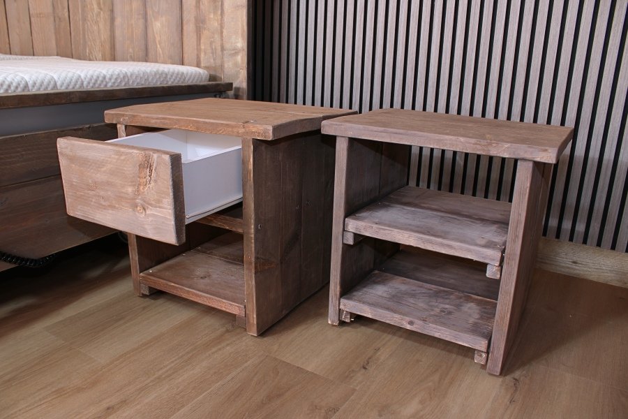 Stoere steigerhouten nachtkastje Classic met laadje
