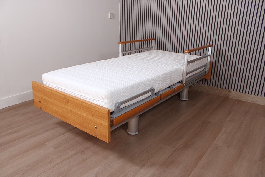 Hoog-laag bed qqq1160 Belletto 3080 NN 90 x 210 zorgbed van Völker