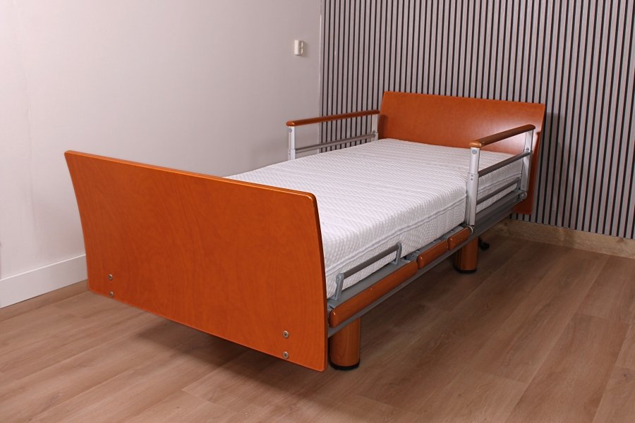 Hoog-laag bed qqq1170 Belletto 3080 FH 90 x 200 zorg-verpleeg bed van Völker UNIEK!