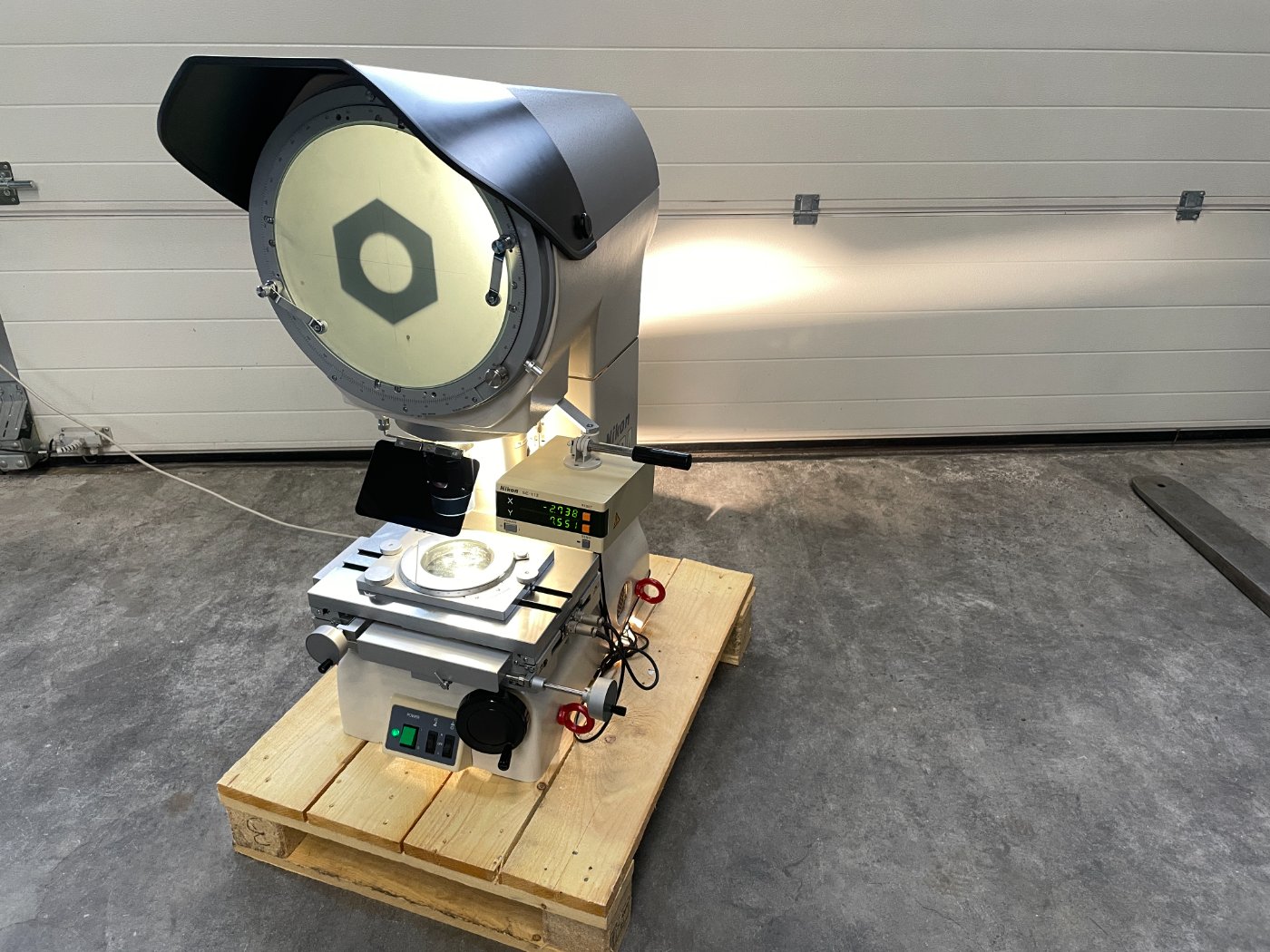 NIKON  Profile Projector V - 12A
