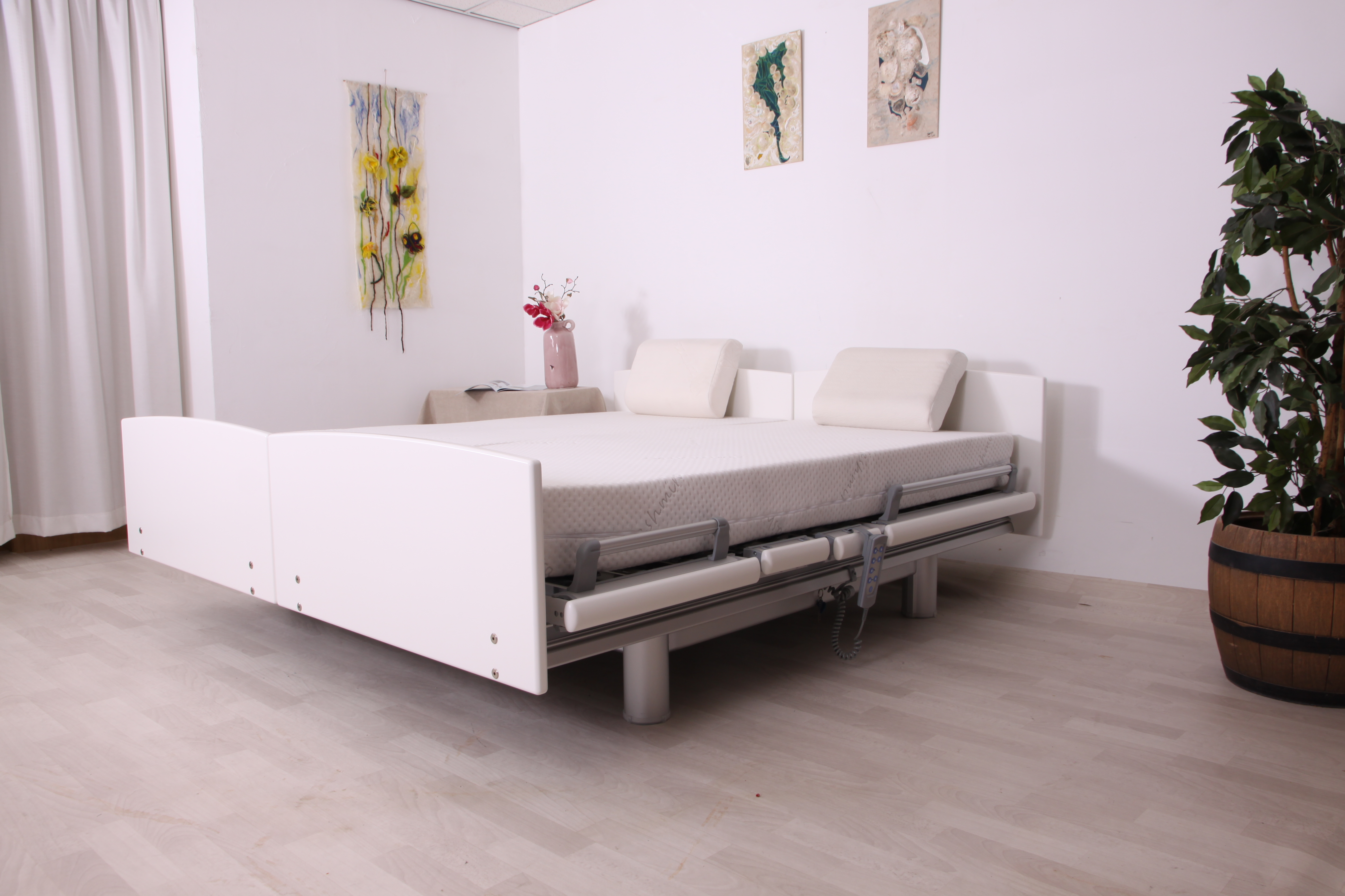 Hoog-laag bed qqq10541056 Belletto 3080 MA Twee- persoons zorgbed uit voorraad. 2 x 90 x 210 Prachtig!